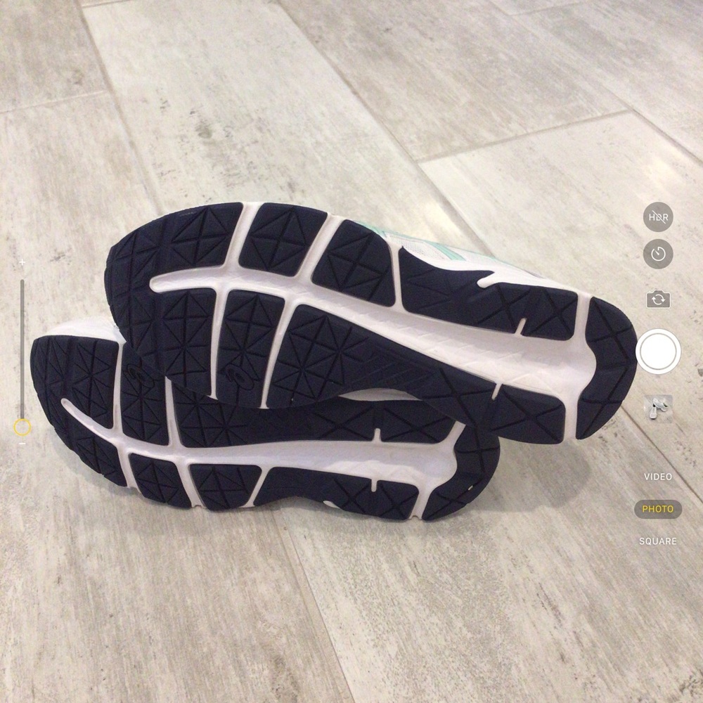 ASICS sneakers - Picture 2 of 3